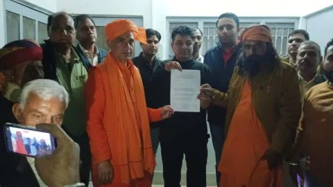 बांग्लादेश में हिन्दुओं पर हो रहे अत्याचार के विरोध में सौपा ज्ञापन