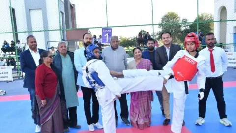 खेल, साहित्य, संस्कृति और सामाजिक सरोकार से जुडें युवा – डाॅ विनोद टिबडेवाला