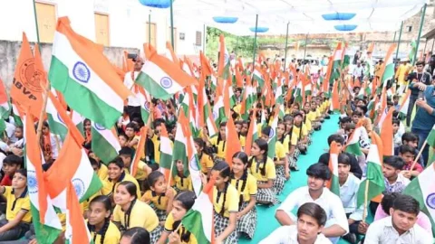 151 मीटर तिरंगा विशाल रैली, सर्व समाज के संगठन रहे शामिल