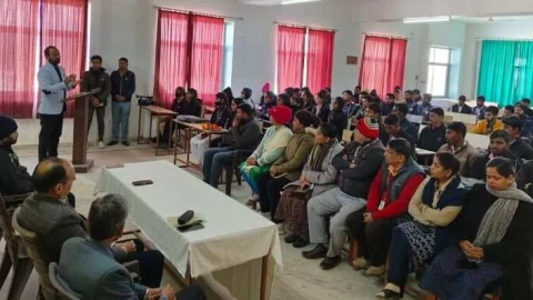 नेताजी सुभाष चंद्र बोस के जीवन से प्रेरणा लें युवा – डाॅ ढुल