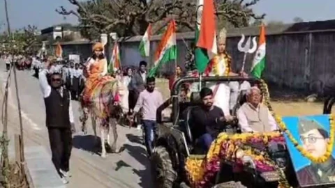 पार्वती लखोटिया आदर्श विद्या मंदिर द्वारा पथ संचलन का आयोजन