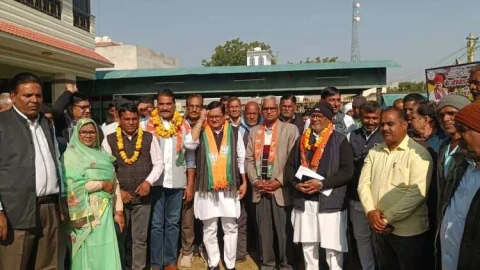 नवनियुक्त भाजपा पदाधिकारियों का किया सम्मान