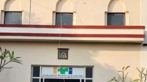 ज्योति माहेश्वरी फाउंडेशन द्वारा स्थापित संस्थाओं में मनाया 75 वा गणतंत्र दिवस