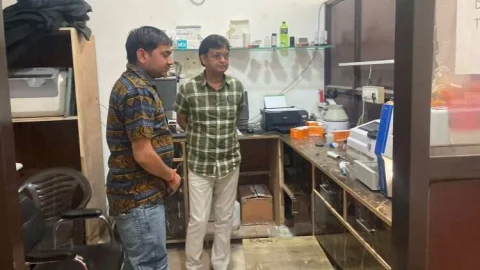 सीएमएचओ के निरीक्षण में बिना रजिस्ट्रेशन के मिले 5 लैब 1अस्पताल, सभी को जारी होंगे नोटिस