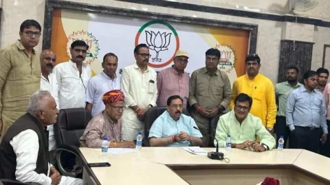 लोकसभा चुनाव को लेकर रूठे नेताओं को मनाने का दौर शुरू