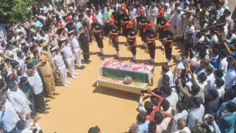 सैकड़ों लोगों ने दी जवान लोकेश को अंतिम विदाई