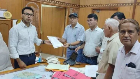 एससी – एसटी (अत्याचार निवारण) अधिनियम की राज्य स्तरीय मॉनिटरिंग एवं विजिलेंस कमेठी की बैठक बुलाने की माँग