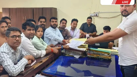 भारत की जनवादी नौजवान सभा के पदाधिकारियों ने मुख्यमंत्री के नाम सौंपा ज्ञापन