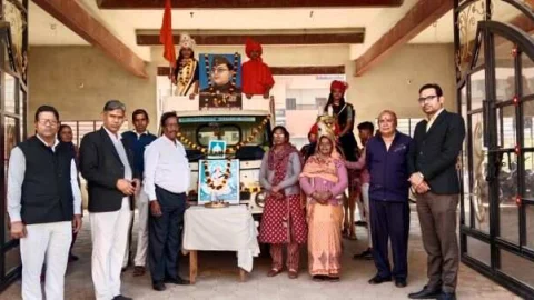 नेताजी सुभाषचन्द्र बोस की जयन्ती पर पथ संचलन