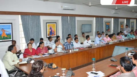 सीकर में जिला स्तरीय समीक्षा बैठक, संपर्क पोर्टल निस्तारण पर जोर