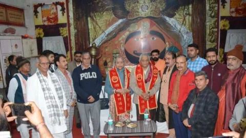 मिजोरम के राज्यपाल वीके सिंह ने सालासर बालाजी मंदिर में लगाई धोक