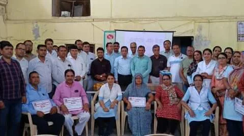 नर्सेज दिवस पर एक दर्जन नर्सेज का हुआ सम्मान