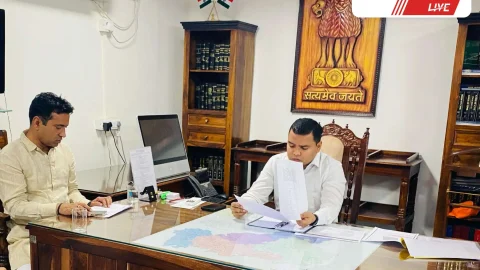 चूरू सांसद राहुल कस्वां ने जिला कलेक्टर से मुलाकात