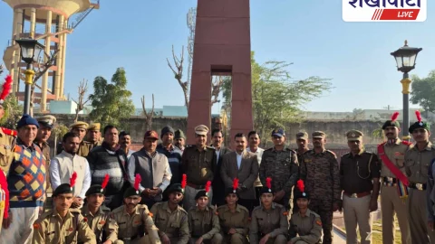 Churu News: विजय दिवस पर वीर सैनिकों को जिला कलक्टर ने दी श्रद्धांजलि