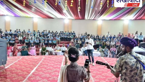 Sikar News: अमृता हाट मेले में योग, आत्मरक्षा और सांस्कृतिक धमाल