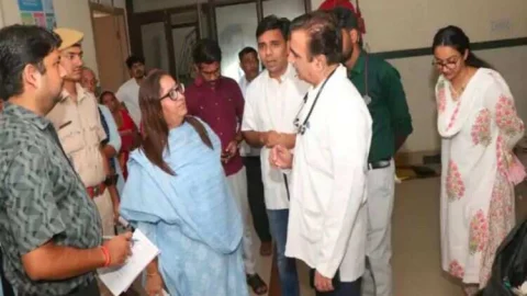 अस्पताल में गंदगी देख कलेक्टर ने जताई नाराजगी