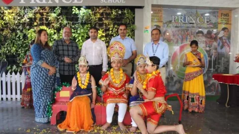 प्रिंस इंटरनेशनल में मनाया नवरात्र व दशहरे का महापर्व