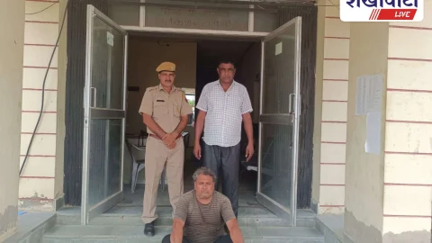 नवलगढ़ में 6 वर्षों से फरार मुकेश कुमार गिरफ्तार