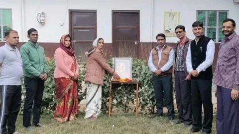 स्वतंत्रता सेनानी सरोजिनी नायडू के जन्मदिवस को राष्ट्रीय महिला दिवस के रूप में मनाया