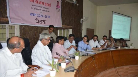 लोक कल्याणकारी बजट विकसित व समृद्ध राजस्थान को देगा मूर्त रूप – जिला प्रभारी मंत्री संजय शर्मा