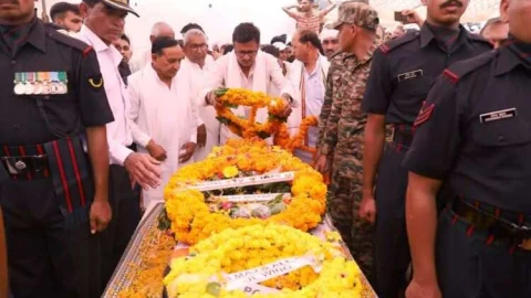 चूरू का जवान शहीद, 15 महीने के बेटे ने दी मुखाग्नि