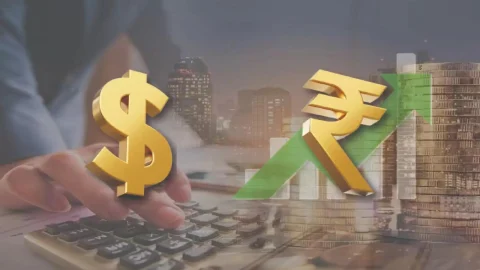 व्यवसाय : ट्रंप के टैरिफ कटौती के बाद लगातार दहाड़ मार रहा रुपया, डॉलर को पीछे छोड़ लगाया 1.2% की बड़ी छलांग