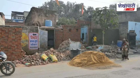 Sikar News: ईदगाह चौक सीकर में अतिक्रमण खुद हटाया: ट्रैफिक सुधरेगा