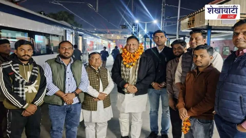 चूरू में सांसद कुलदीप इंदौरा का स्वागत, वंदे भारत मुद्दे पर ज्ञापन