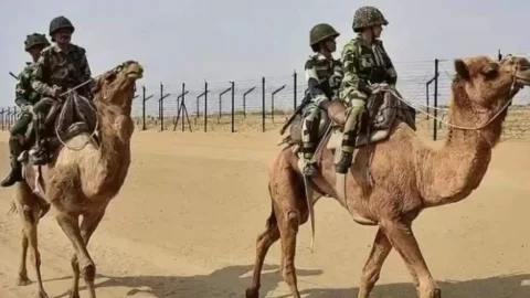 गणतंत्र दिवस के अवसर पर राजस्थान की सीमा पर पाकिस्तान ने की नापाक हरकत, हाई अलर्ट जारी