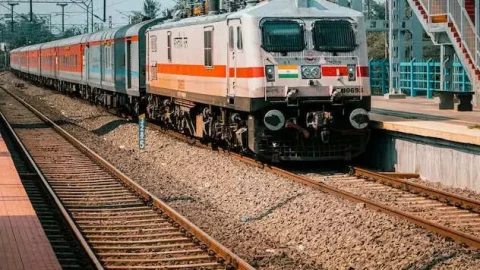 व्यवसाय : यात्रीगण कृपया ध्यान दें! अगले कुछ दिनों तक रेलवे ने इन ट्रेनों को किया कैंसिल, सफर से पहले देख लें पूरी लिस्ट