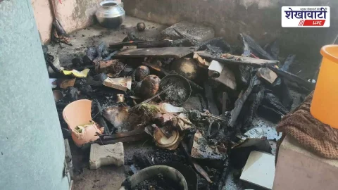 चिड़ावा : शॉर्ट सर्किट से लगी आग, बड़ा हादसा टला